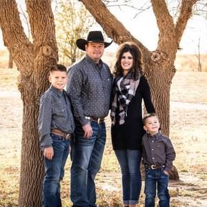 Meet your Posher, Raynee